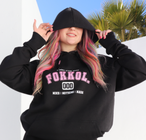 fOKKOL Unisex Hoodie Swart Varsity Pienk